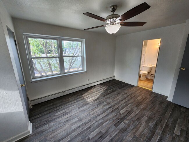 Building Photo - 3920 14th Ave