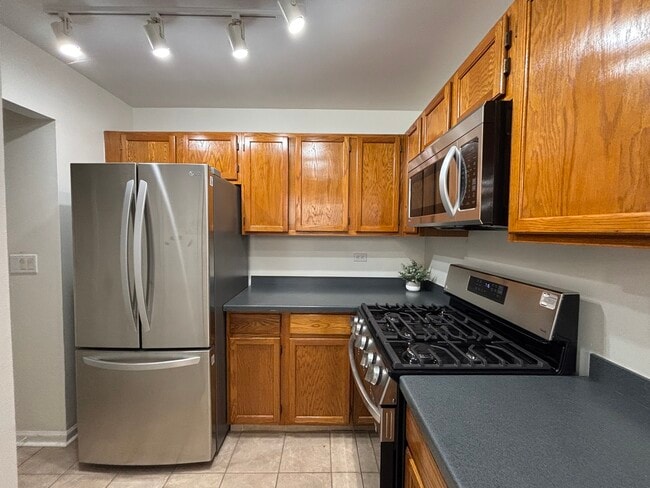 Building Photo - 367 Sandhurst Cir