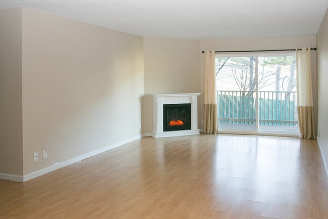 Building Photo - 377 Mandarin Dr