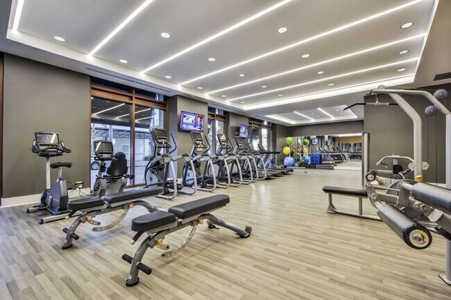 Building Photo - 102 Colorado St