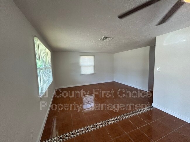 Building Photo - 7406 S Morton St