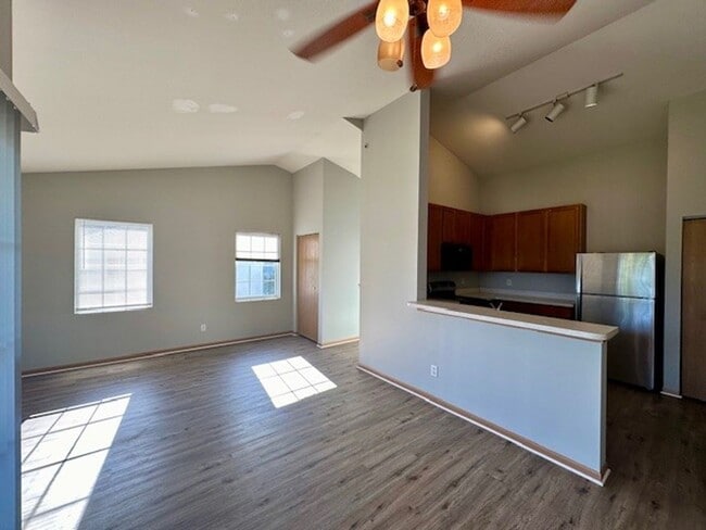 Building Photo - VERY NICE AND NEUTRAL, SECOND FLOOR CONDO, 2BEDROOMS & 2 FULL BATHS. ONE CAR GARAGE