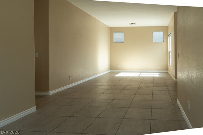 Building Photo - 9205 Guggenheim Ct