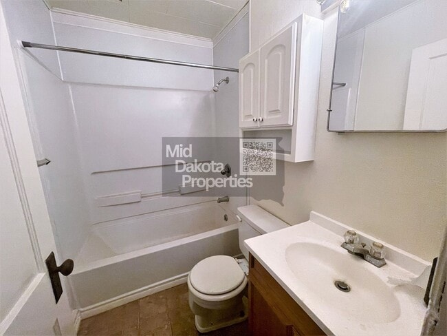 Building Photo - 420 E 6th Ave