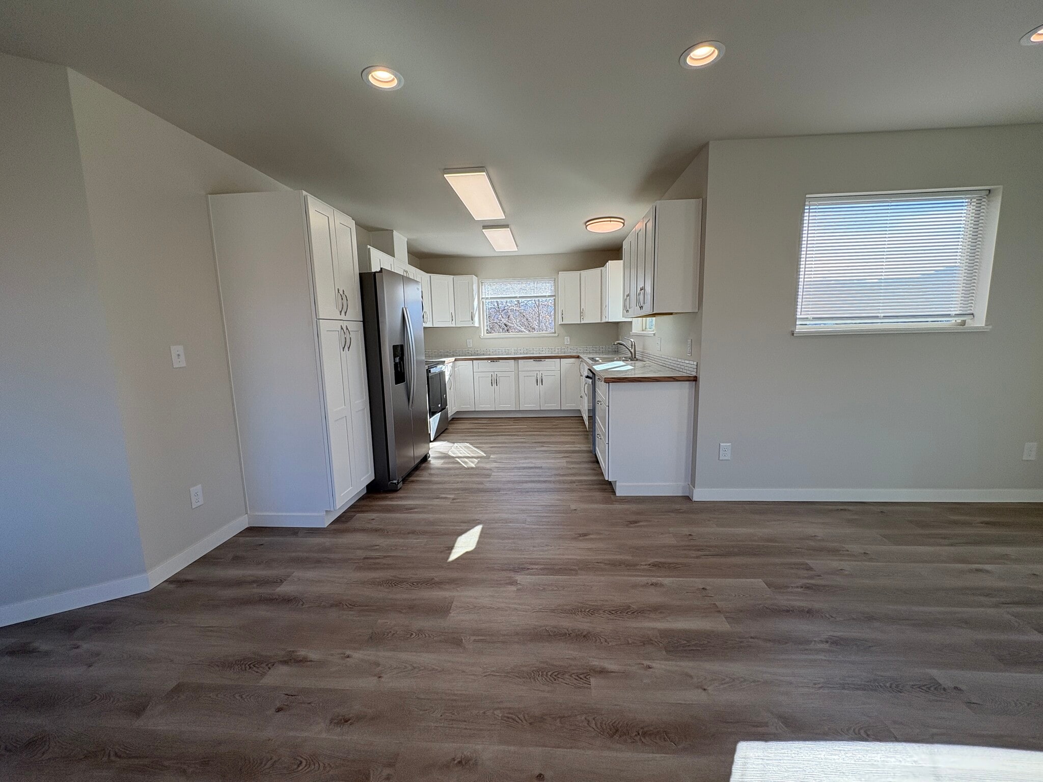 Building Photo - 2210 Arden Ct N