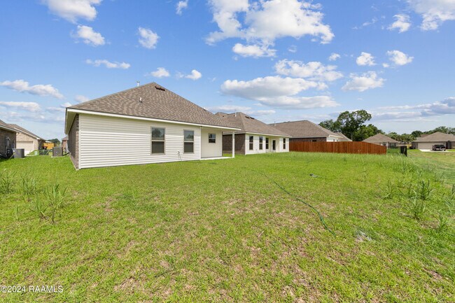 Building Photo - 107 Segovia Wy