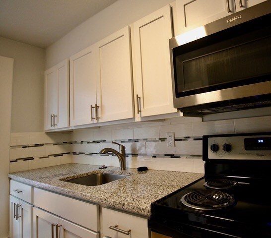 Building Photo - 117 Perrin St