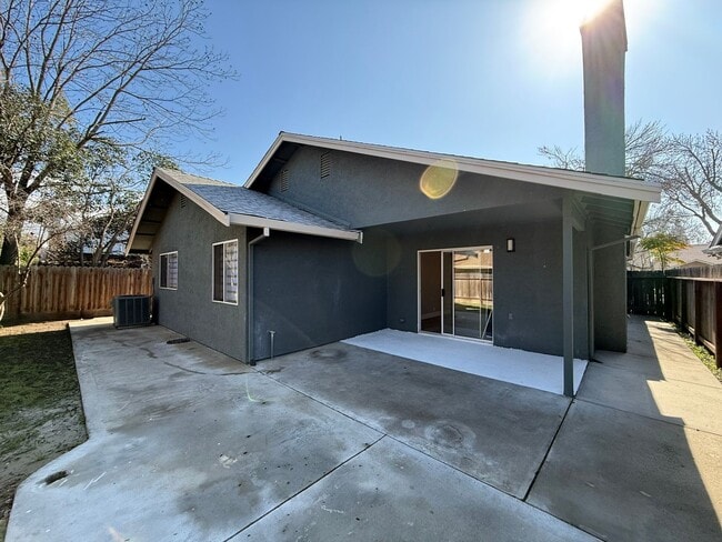 Building Photo - Newly updated 3-bedroom single story home!