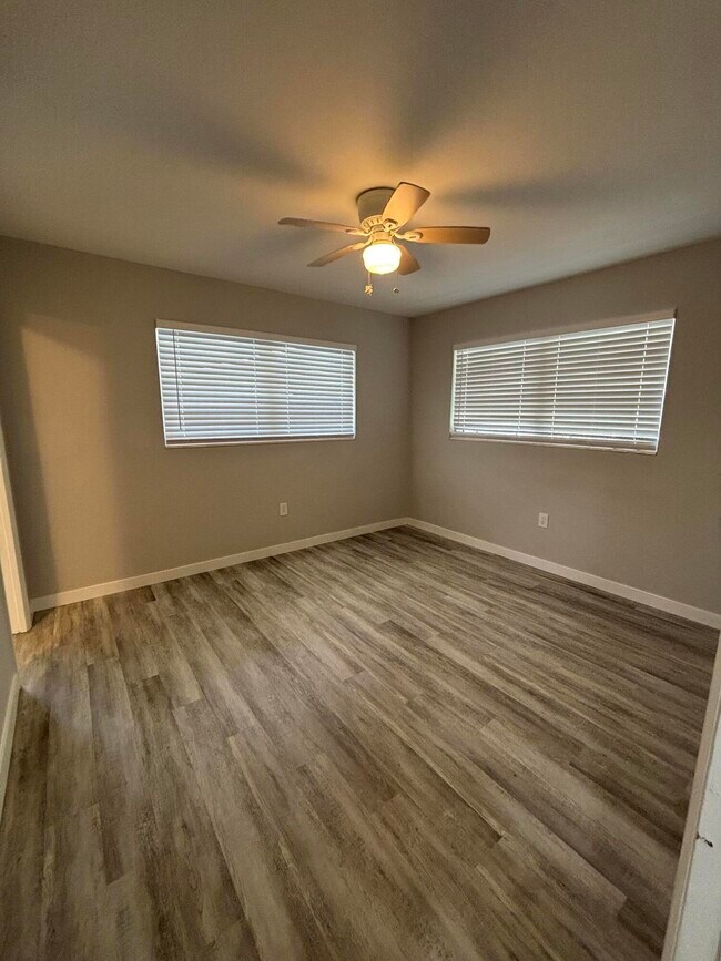 Building Photo - 9109 Bamboo Dr