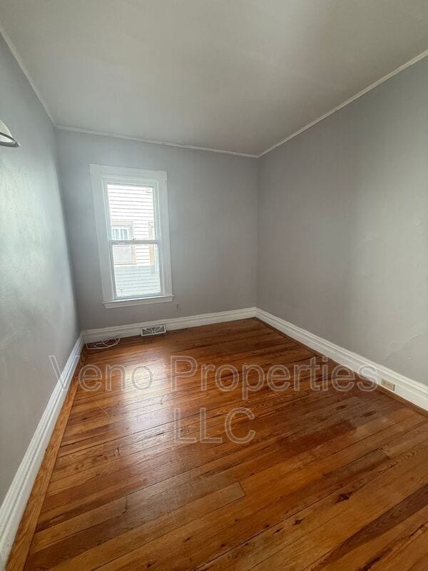 Building Photo - 1075 Park Ave
