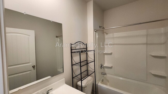 Building Photo - 3134 Ellenton Dr