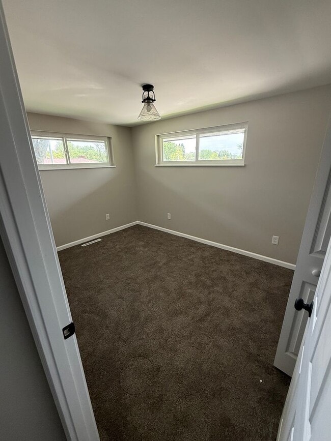 Building Photo - 3 Bed, 2 Bath Home for Rent!