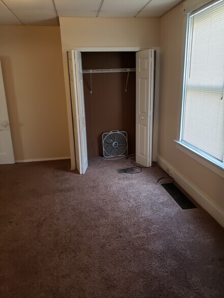 Bedroom - 557 4th St