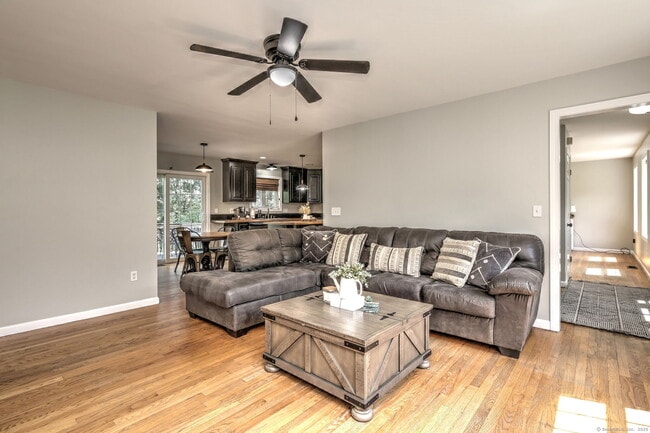 Building Photo - 28 Edgewood Ave