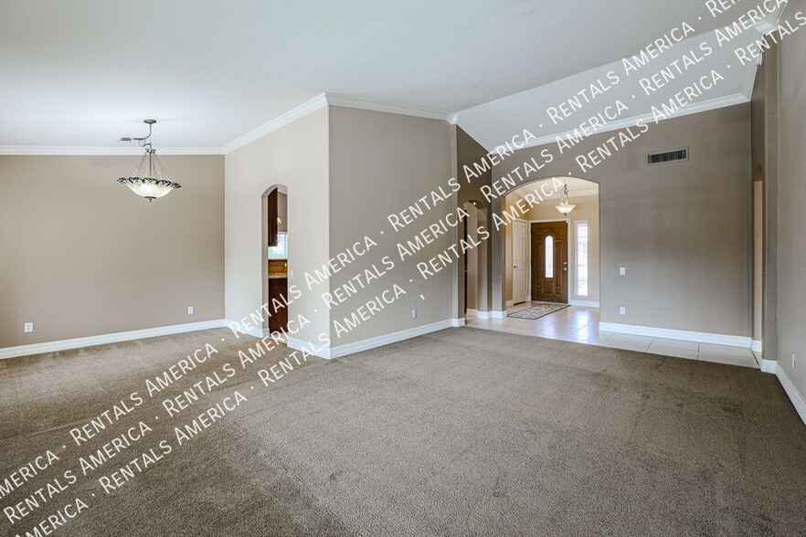 Building Photo - 6325 W Potter Dr