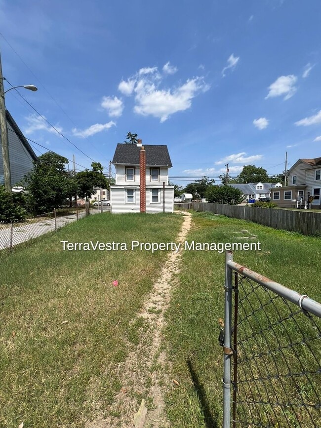 Building Photo - Single family home in Millville! Eligible for $500 Security Deposit.