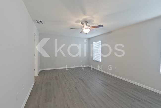 Building Photo - 8634 SW 43rd Ter