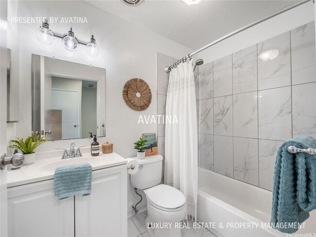 Building Photo - 46-232 Kahuhipa St Unit-E205