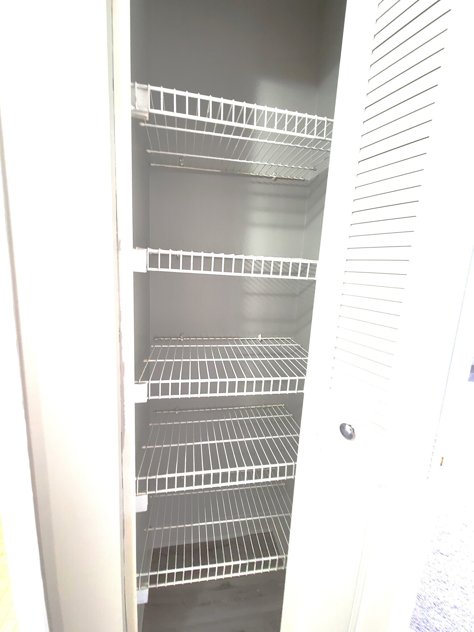 Building Photo - 1 S Point Dr