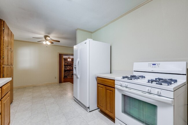 Building Photo - 322 Byrnes Dr