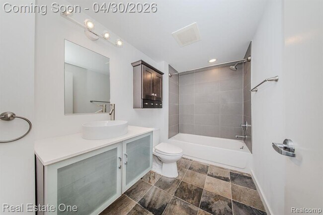 Building Photo - 211 E 9 Mile Rd