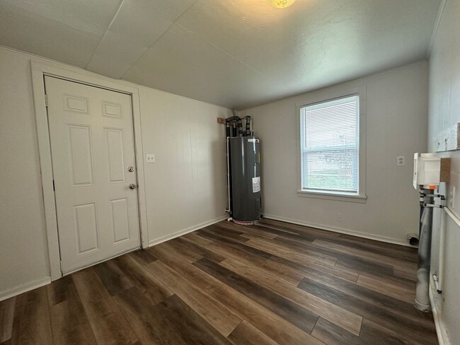 Building Photo - 2bed, 1bath 1,000sq.ft. home in Caldwell