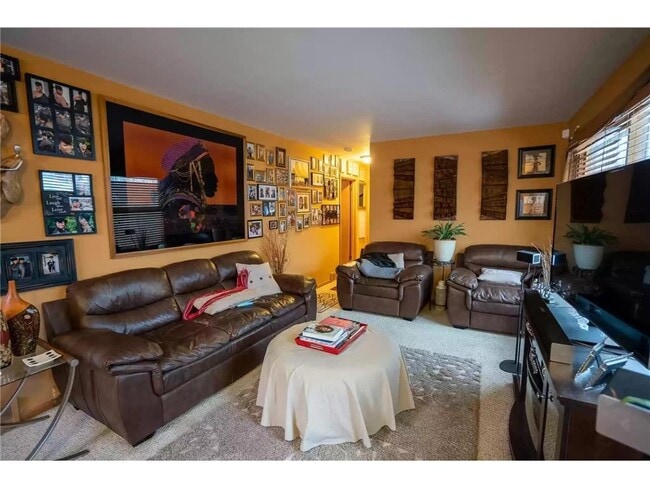 Building Photo - 2700 W 66th St