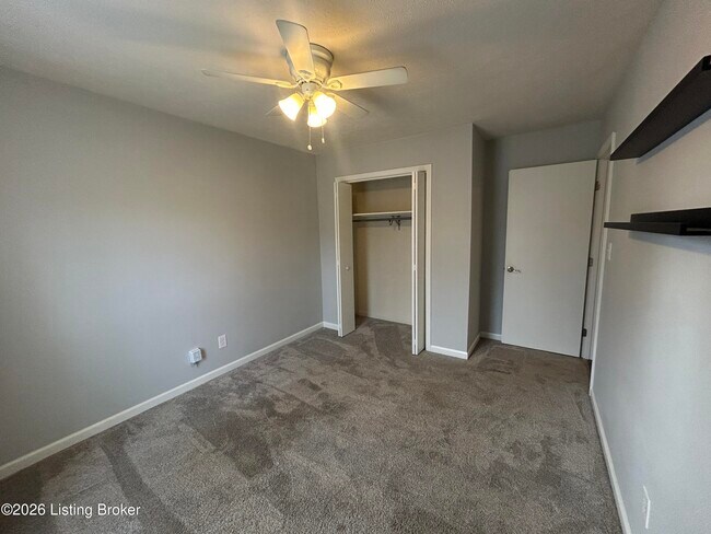 Building Photo - 5510 Baywood Dr