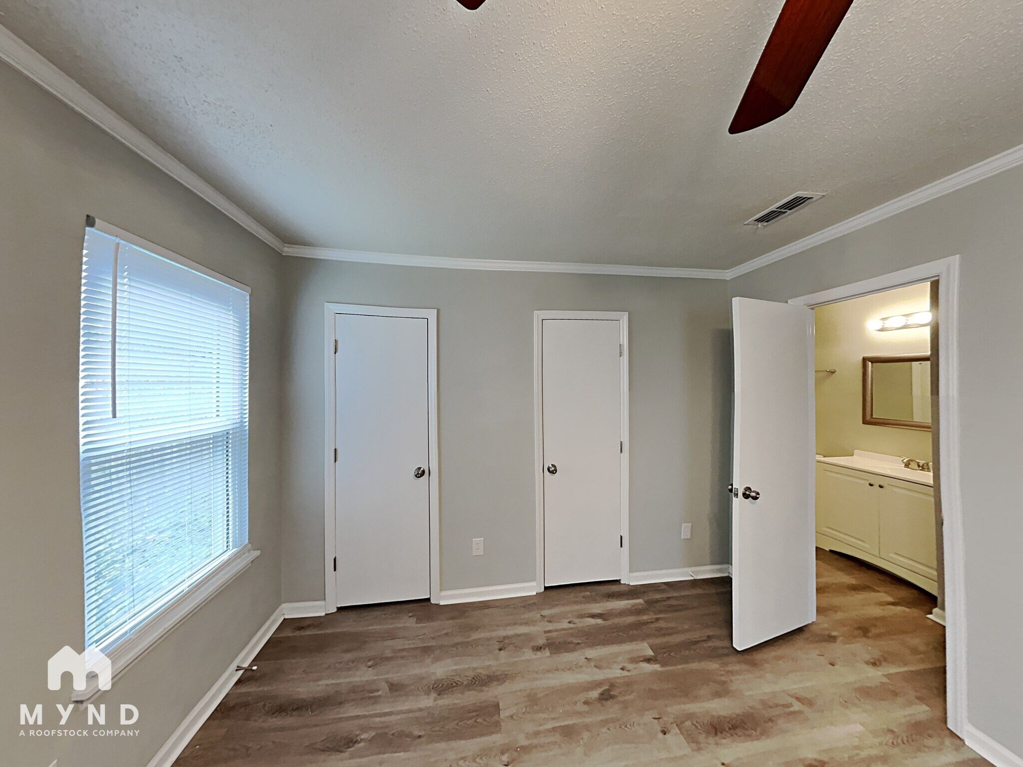 Building Photo - 6202 Blue Jay Ln
