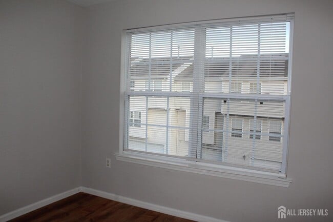 Building Photo - 53 Giera Ct