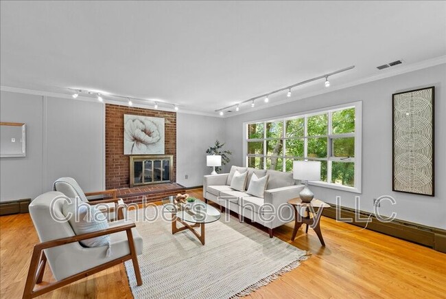 Building Photo - 3035 Hazelton St