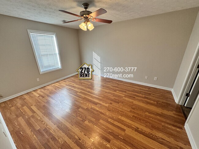 Building Photo - 140 Twin Lakes Dr