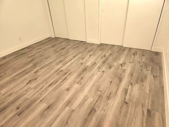 Building Photo - STUNNING 2 BEDROOMS AND 1 BATHROOM UNIT FOR LEASE