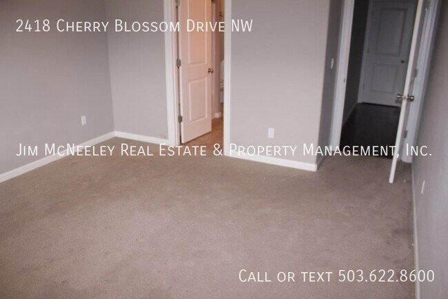 Building Photo - Sorry, no pets! Beautiful Home Available I...