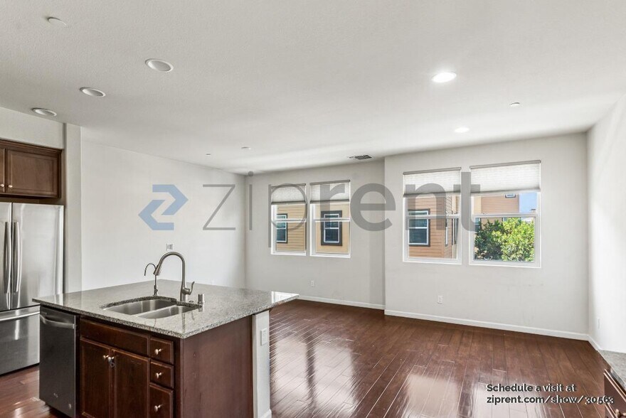 Building Photo - 5650 Campbell Ln