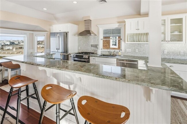 Building Photo - 246 Sand Hill Cove Rd