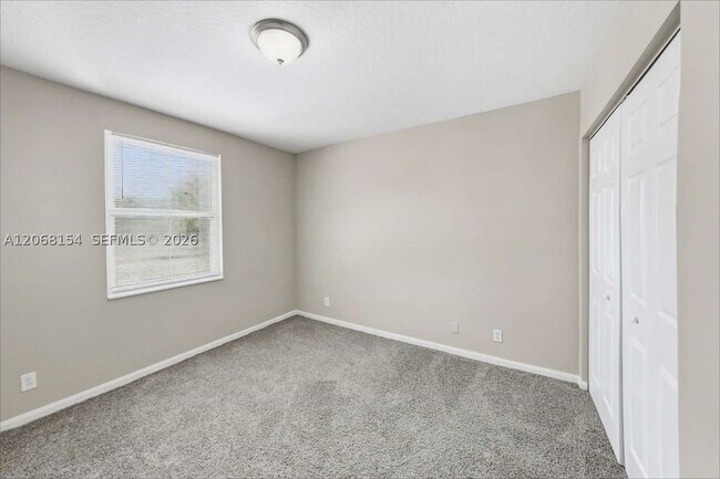 Building Photo - 10658 Pelican Dr
