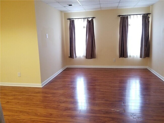 Building Photo - 2828 Oglethorpe Run Square