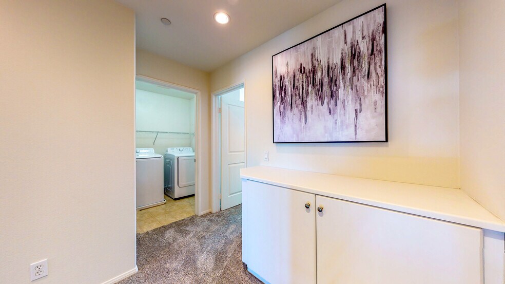 Laundry Room - 12848 Palm St