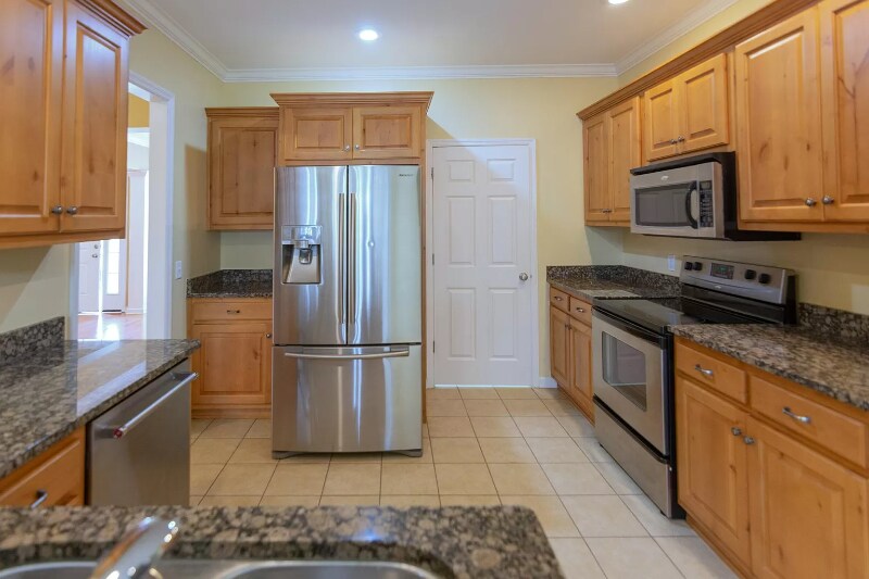 Building Photo - 6811 Neville Dr