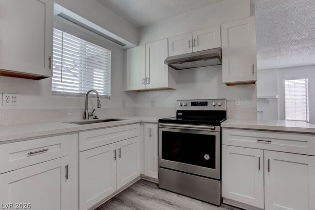 Building Photo - 921 Snug Harbor St