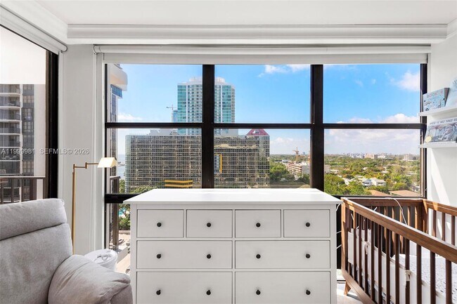 Building Photo - 1915 Brickell Ave