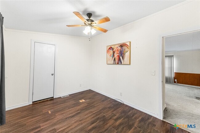 Building Photo - 2676 Pahmeyer Rd