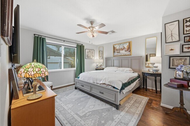 Building Photo - Charming 3/2/2 in Midway Hollow Coming Soon