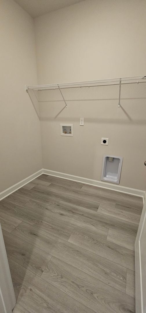 Building Photo - Long-Term Luxury Living – New Waterside Co...