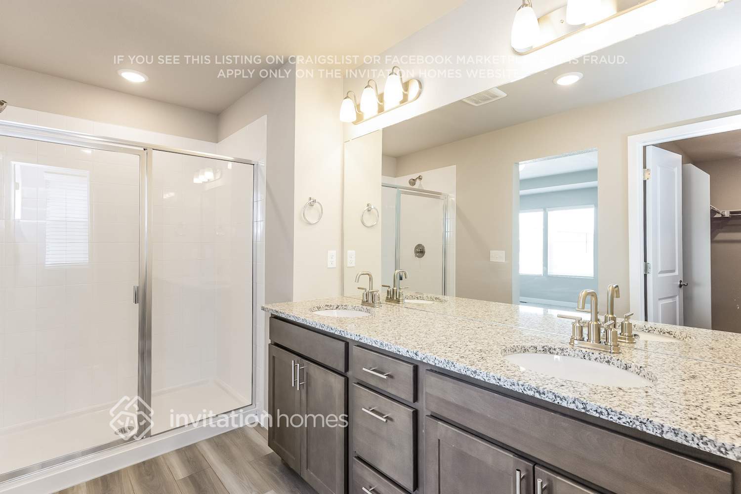 Building Photo - 13563 Arriba Dr