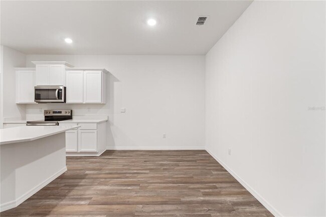 Building Photo - 31365 Paper Birch St
