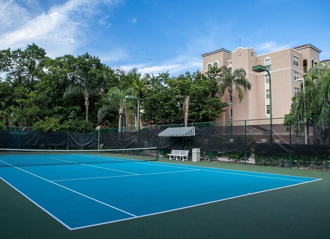 Building Photo - 19701 E Country Club Dr