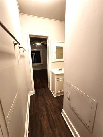 Building Photo - 2114 N Elm St