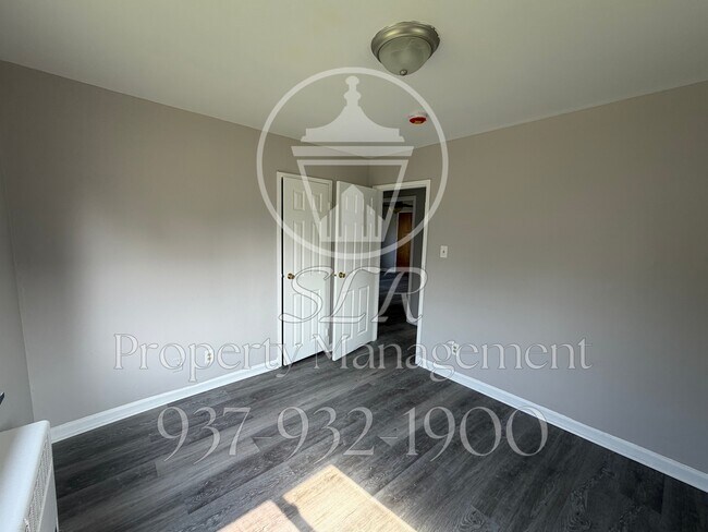 Building Photo - 404 Ryburn Ave